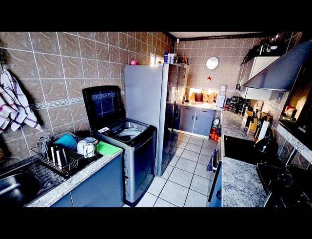 2 BEDROOM DUPLEX FOR SALE IN ALBEMARLE EXT 1